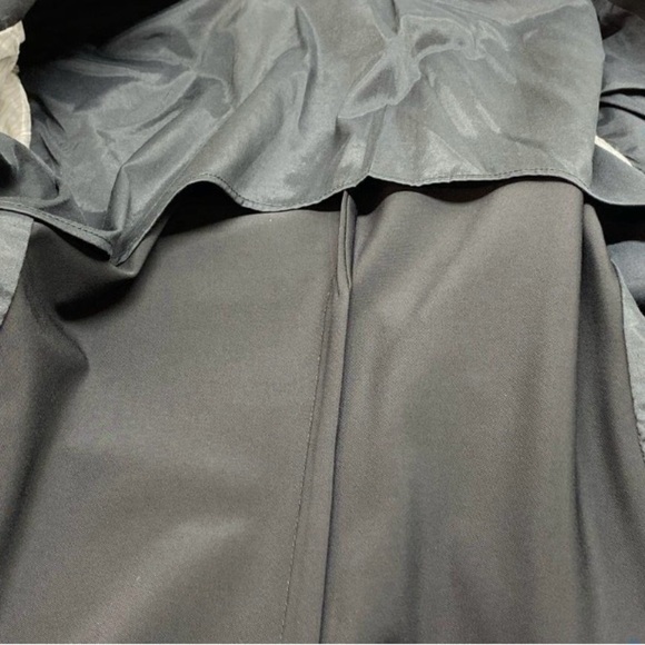 Theory Classic Black two button front Men's Blazer size 36. - Picture 4 of 10